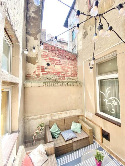Stay Cool! Apartment With Sauna And Private Garden Budapest Exterior photo